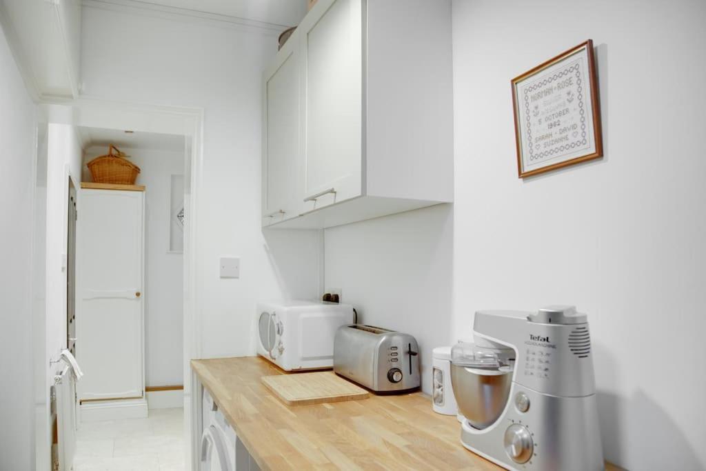 Princes Villa - Large Fully Self Contained Flat, 5 Minutes From The Sea هاستَنغ المظهر الخارجي الصورة
