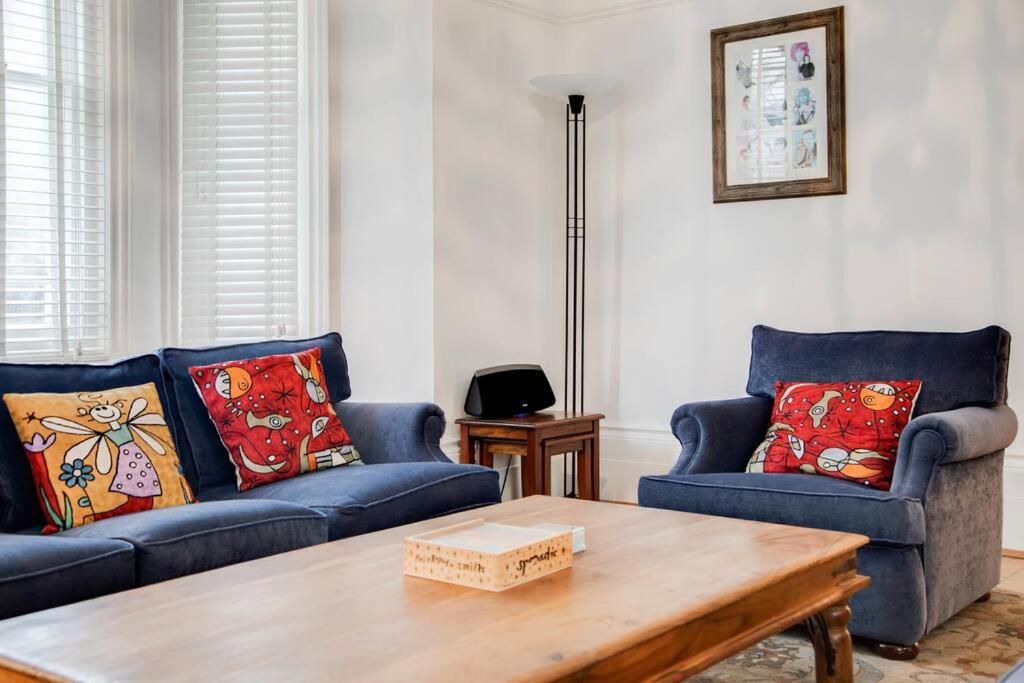 Princes Villa - Large Fully Self Contained Flat, 5 Minutes From The Sea هاستَنغ المظهر الخارجي الصورة