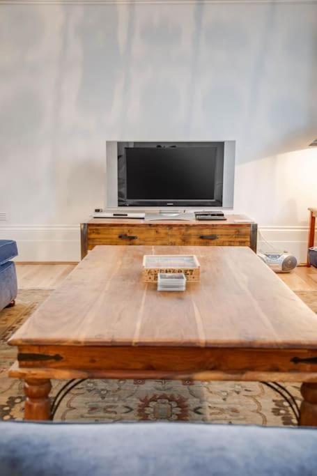Princes Villa - Large Fully Self Contained Flat, 5 Minutes From The Sea هاستَنغ المظهر الخارجي الصورة