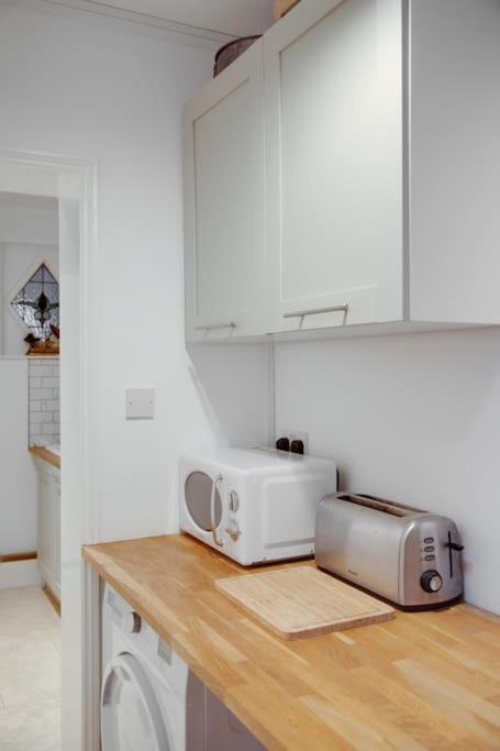 Princes Villa - Large Fully Self Contained Flat, 5 Minutes From The Sea هاستَنغ المظهر الخارجي الصورة