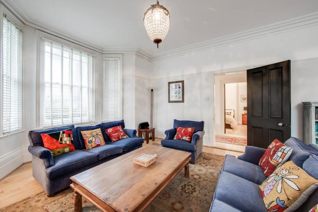 Princes Villa - Large Fully Self Contained Flat, 5 Minutes From The Sea هاستَنغ المظهر الخارجي الصورة